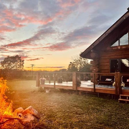 Stunning Log Cabin Getaway At The Hannu Haus Ironwood Dış mekan fotoğraf