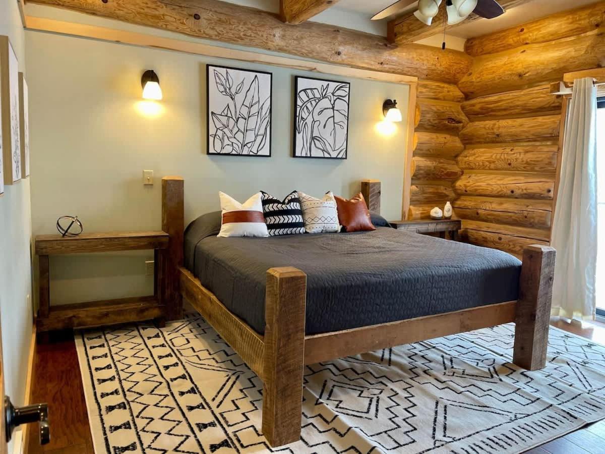 Stunning Log Cabin Getaway At The Hannu Haus Ironwood Dış mekan fotoğraf